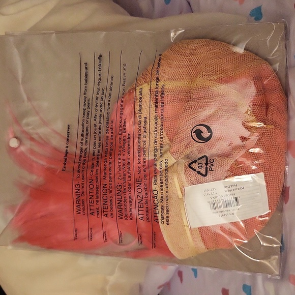 Pink bob wig - Picture 2 of 3